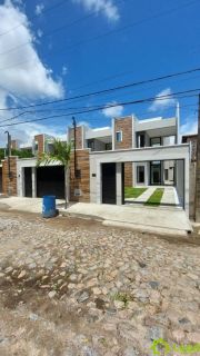 Casa Duplex com 04 Suítes á Venda em Fortaleza no Brisa do Leste II  - Ceará