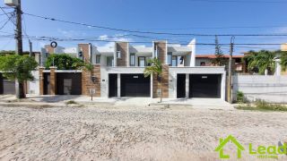 Casa Duplex com 04 Suítes á Venda em Fortaleza no Brisa do Leste II  - Ceará