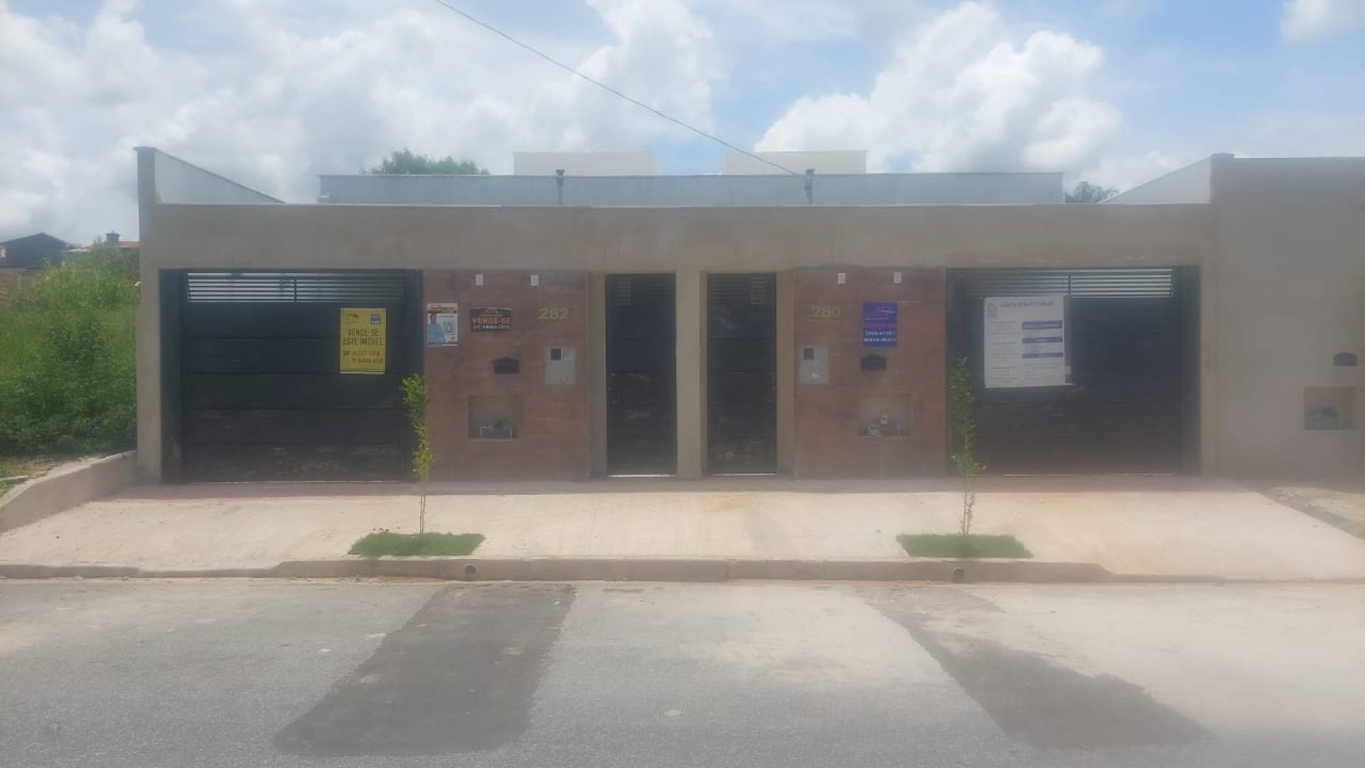 Casa Para Vender com 03 quartos 01 suítes no bairro Guarujá Mansões em Betim