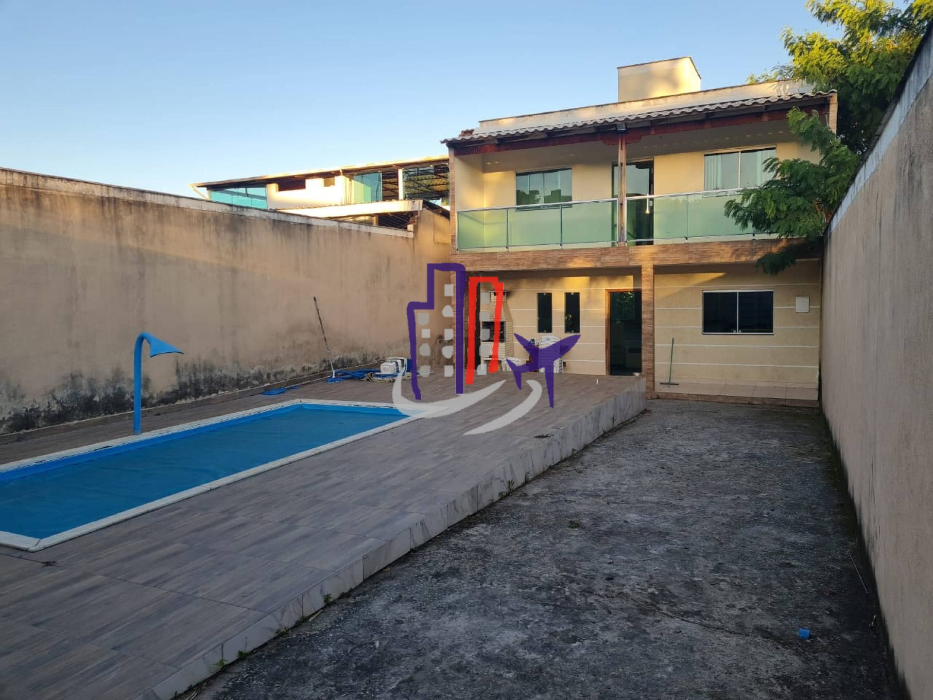 Casa Duplex Para Vender com 03 quartos 01 suítes no bairro Tropical em Contagem