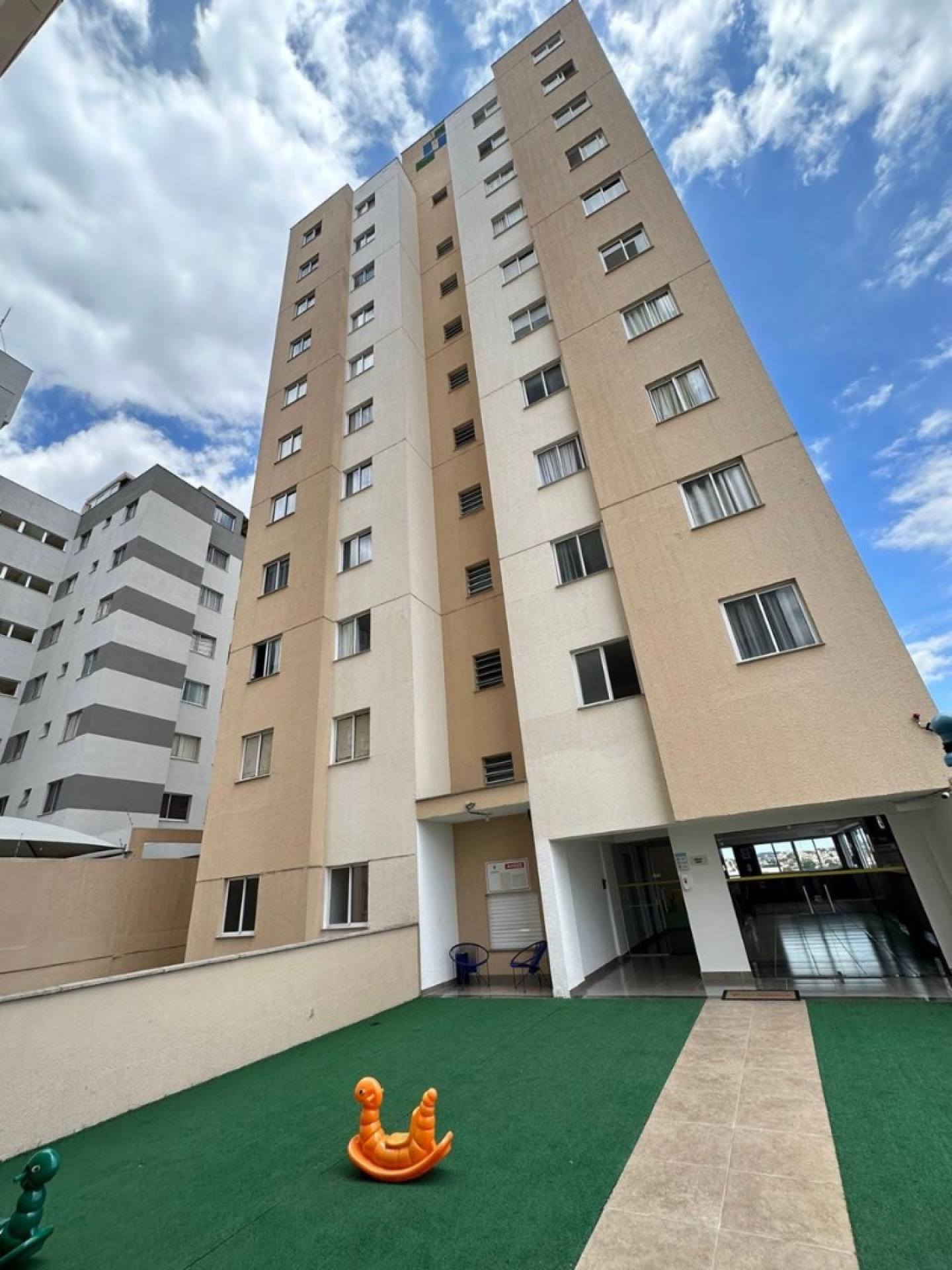 Apartamento Para Vender com 02 quartos no bairro Europa em Contagem