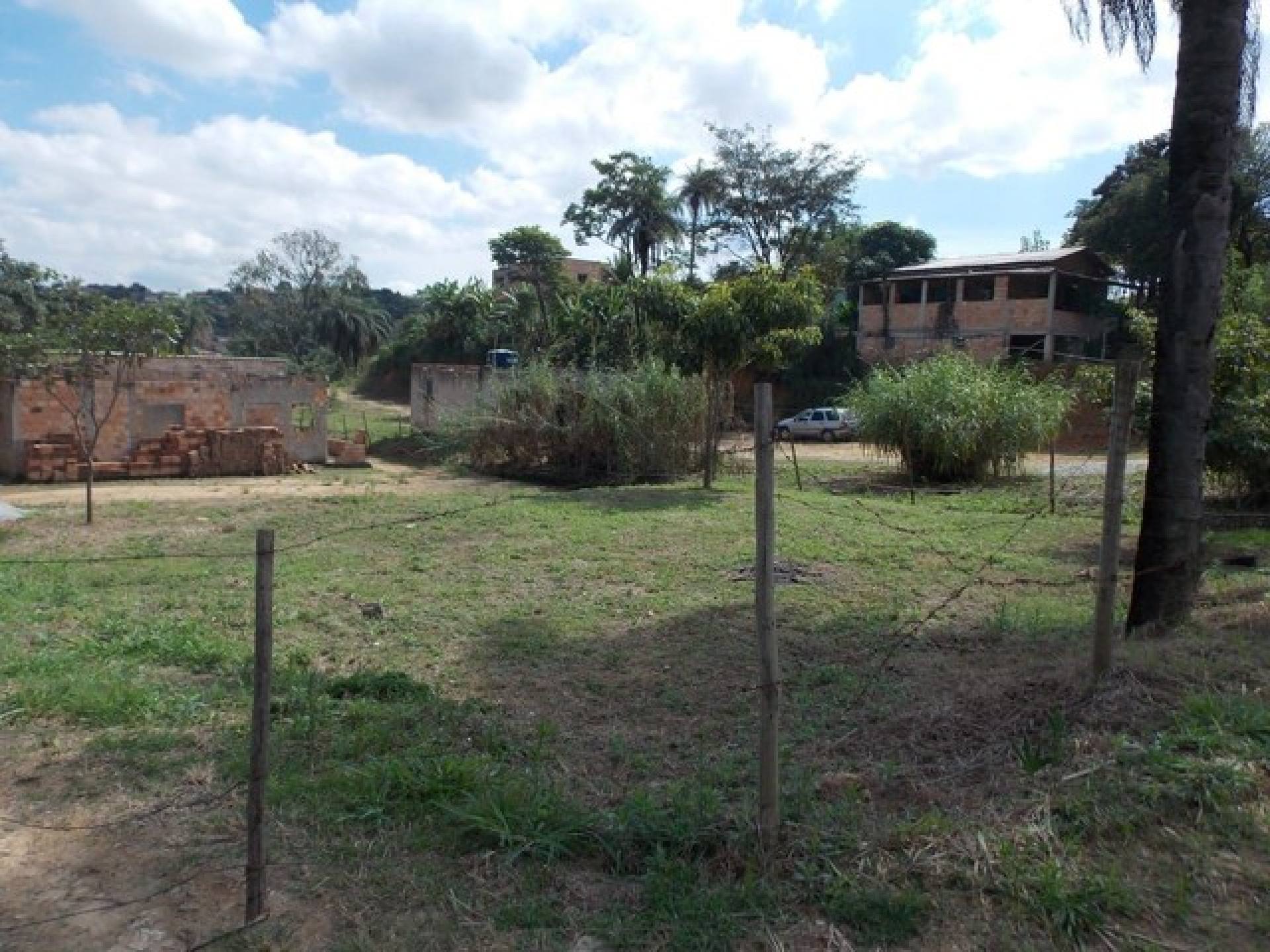Lote / Terreno de Bairro Para Vender no bairro Estância do Sereno em Betim