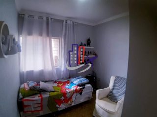 Casa Para Vender com 03 quartos 01 suíte no bairro Cenáculo em Belo Horizonte