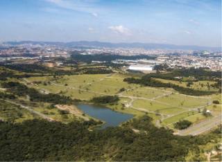 Lote / Terreno de Condomínio Para Vender no bairro Quintas Coloniais em Contagem