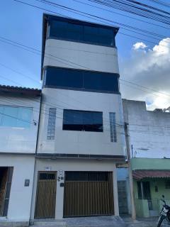 Casa triplex disponível para venda | Bairro do Salgado