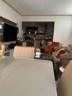 Casa triplex disponível para venda | Bairro do Salgado