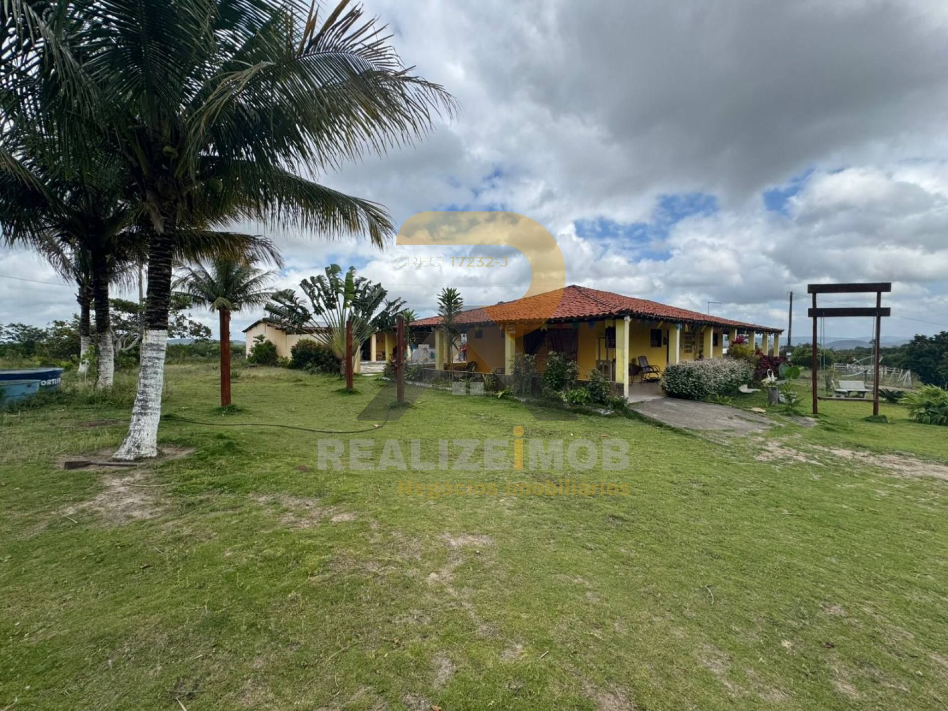 Casa no Campo á Venda próximo a Vila Peladas