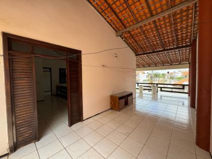 VENDA - CASA DUPLEX no COHAJAP, 5 quartos, 4 suítes