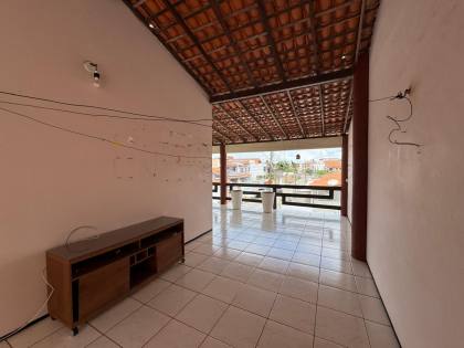 VENDA - CASA DUPLEX no COHAJAP, 5 quartos, 4 suítes