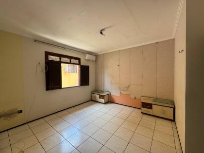 VENDA - CASA DUPLEX no COHAJAP, 5 quartos, 4 suítes