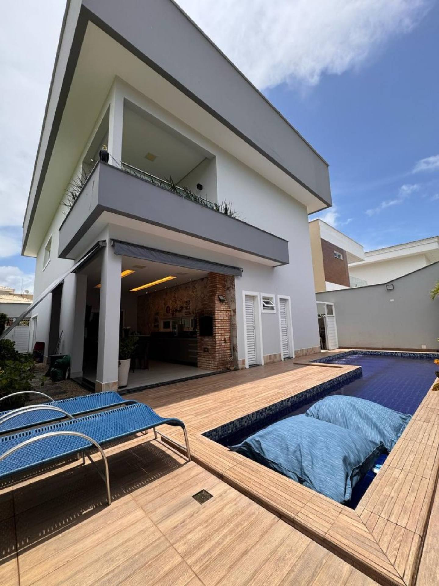 (P) VENDA - DAMHA ARAÇAGY, CASA COM 3 SUÍTES