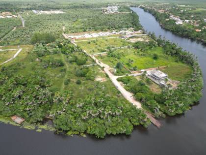 (MR) VENDA - TERRENO EM BARREIRINHAS, ÁS MARGENS DO RIO PREGUIÇA