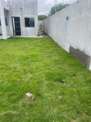 (MR) VENDA CASA SOLTA - NO ARAÇAGY