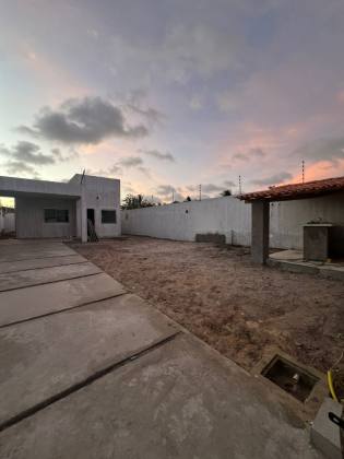 (MR) VENDA CASA SOLTA - NO ARAÇAGY