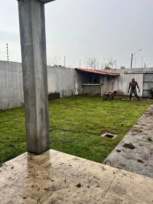 (MR) VENDA CASA SOLTA - NO ARAÇAGY