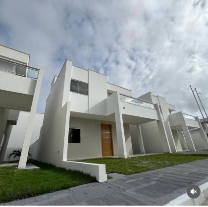 (MR) Casa Duplex no Araçgy