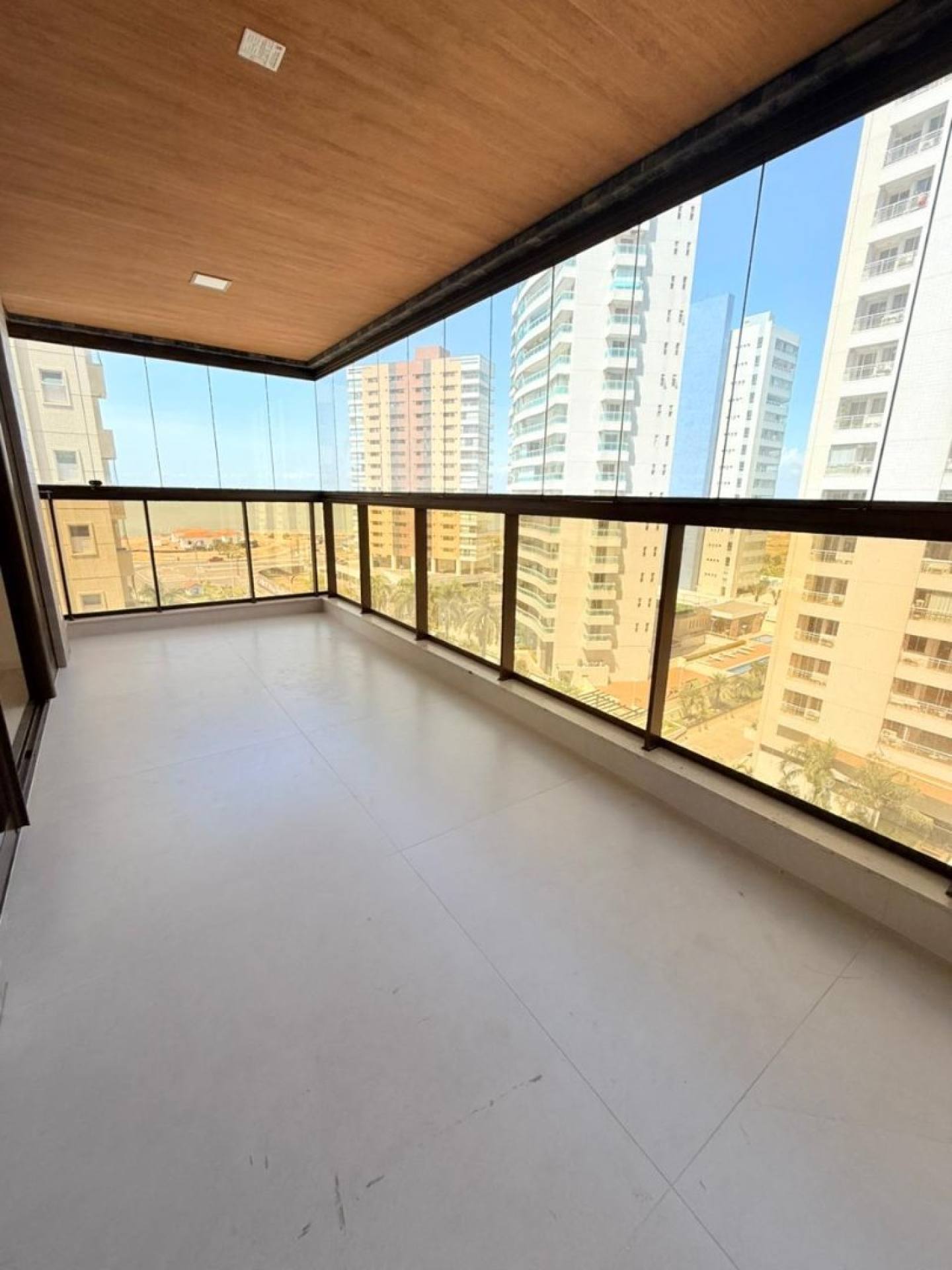 (MR) VENDA AP VISTA MAR - EDF. QUARTIER 22