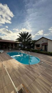 Casa com Terreno Espaçoso