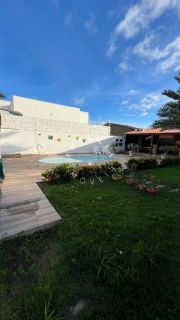 Casa com Terreno Espaçoso