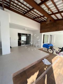 Casa de Luxo no Novo Francês, a Apenas 200 Metros da Praia!