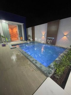 Casa à Venda – Porteira Fechada