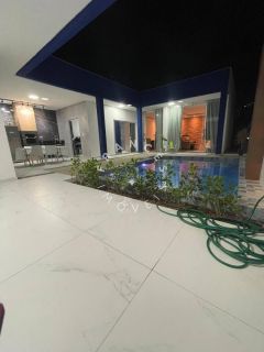 Casa à Venda – Porteira Fechada