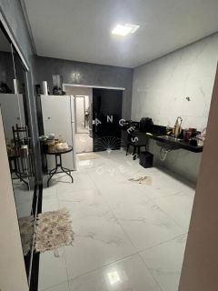 Casa à Venda – Porteira Fechada