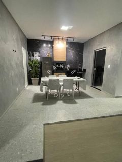 Casa à Venda – Porteira Fechada