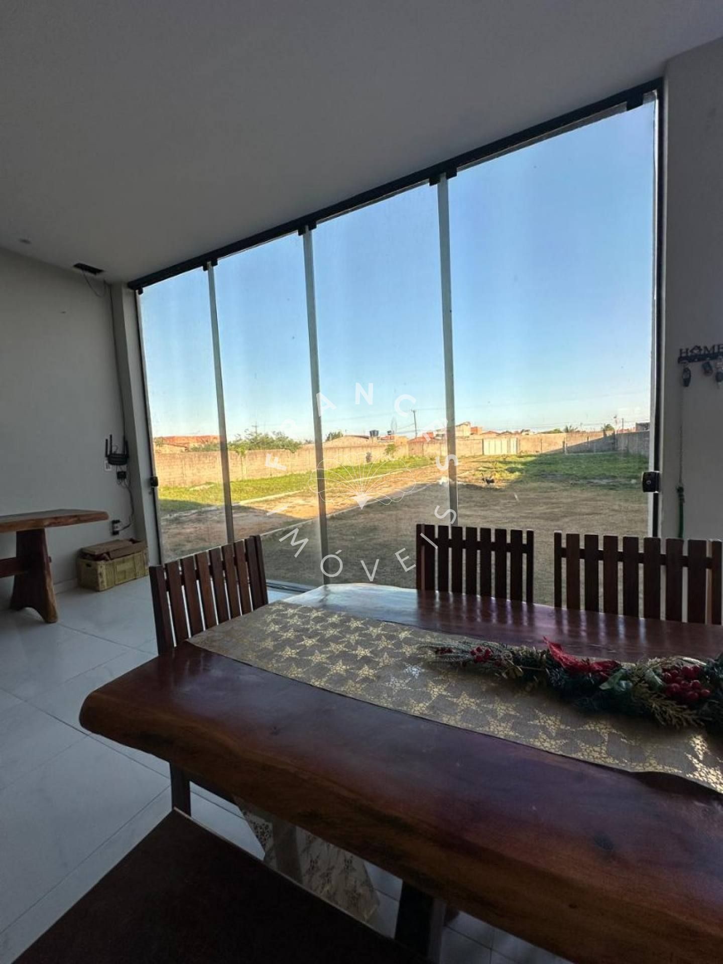 Casa 2/4 à Venda com terreno de 2mil metros quadrados