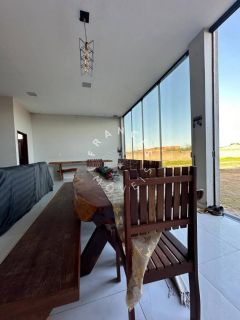 Casa 2/4 à Venda com terreno de 2mil metros quadrados