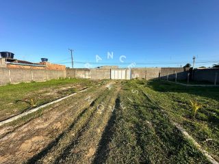 Casa 2/4 à Venda com terreno de 2mil metros quadrados