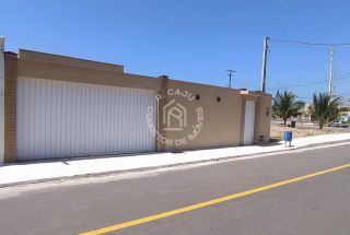 Casa 5 studios para morar ou investir na praia do frances