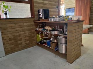 Casa 5 studios para morar ou investir na praia do frances