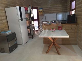 Casa 5 studios para morar ou investir na praia do frances