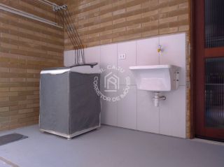 Casa 5 studios para morar ou investir na praia do frances