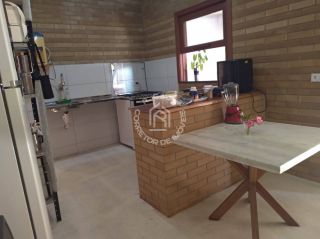 Casa 5 studios para morar ou investir na praia do frances