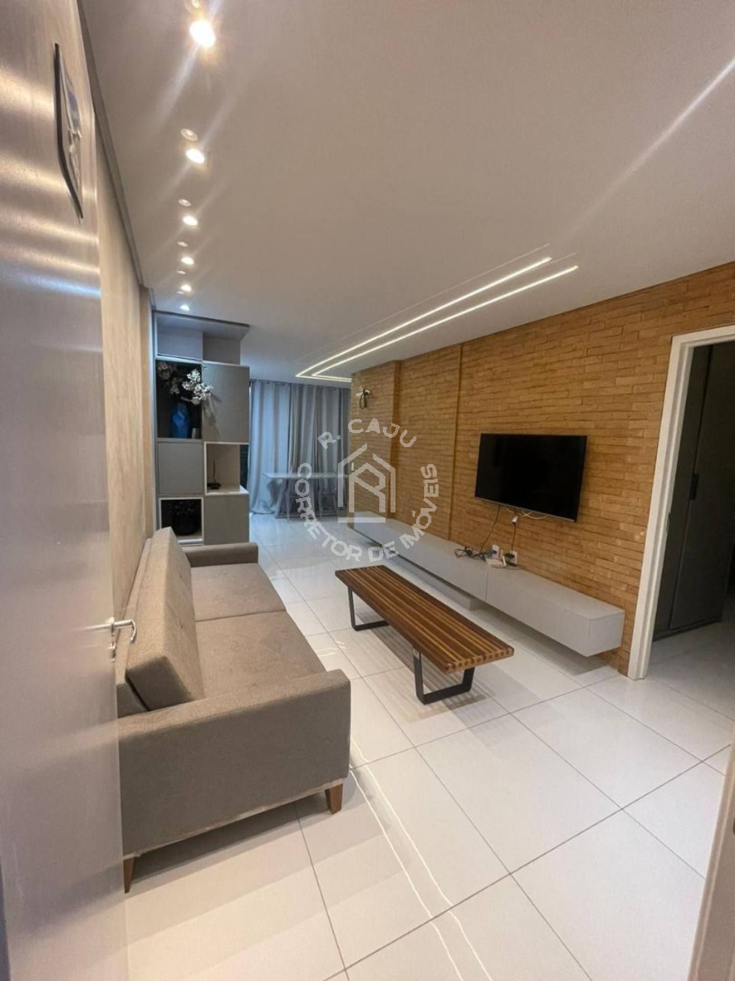 Apartamento Para Vender com 2 quartos 1 suítes na Praia do Francês