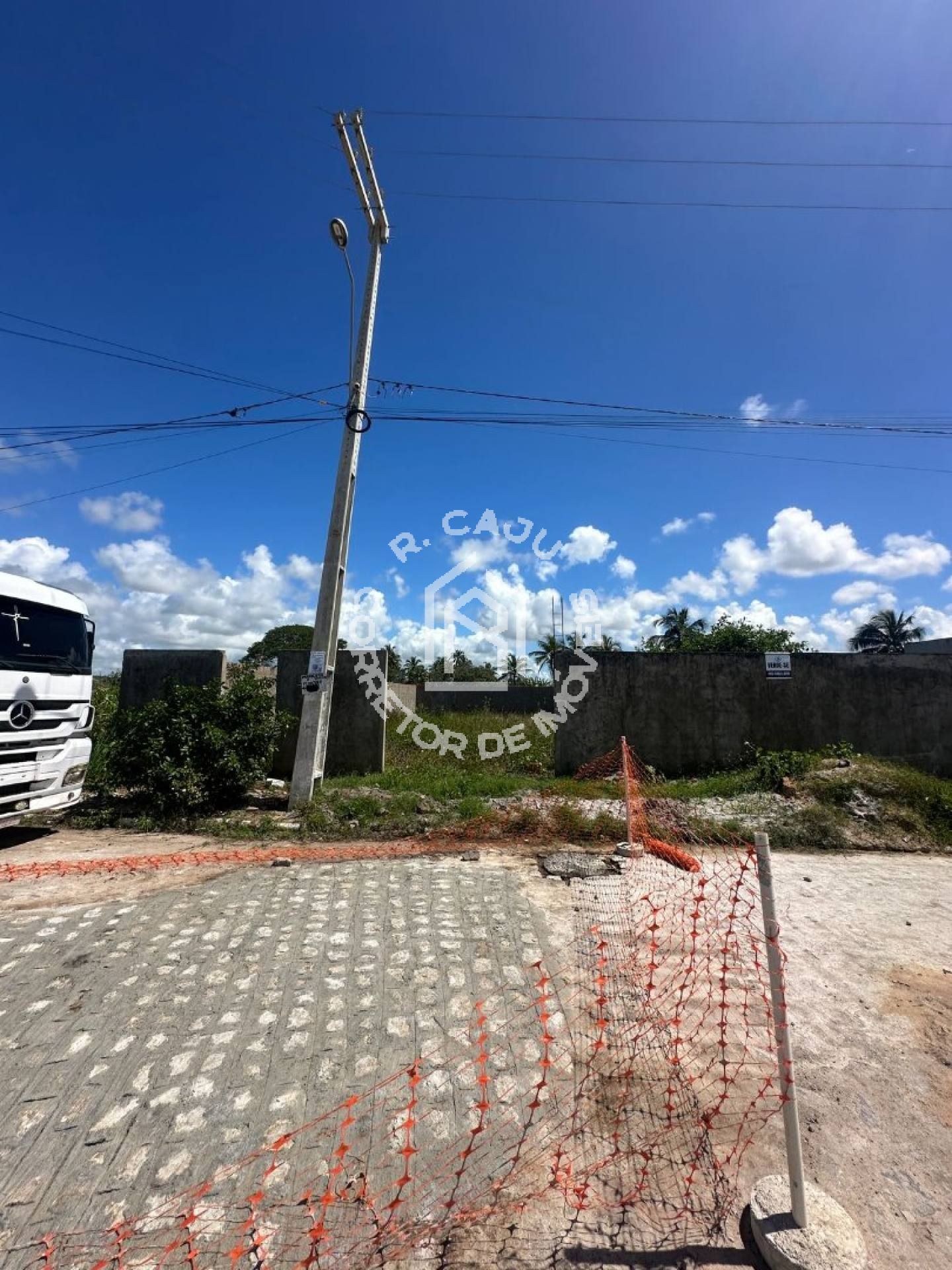 Lote Exclusivo no Via Maris – Murado, Registrado e Pronto para Construir