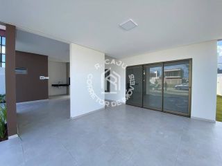 Oportunidade  – Casa com 3 Quartos, Piscina e Garagem