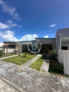 Casa de Condomínio Para Vender com 2 quartos 1 suítes