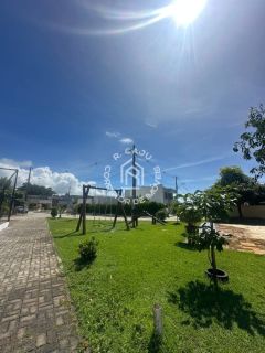 Casa de Condomínio Para Vender com 2 quartos 1 suítes