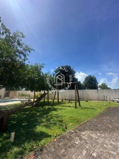 Casa de Condomínio Para Vender com 2 quartos 1 suítes