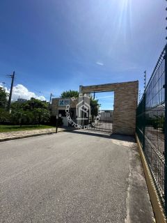 Casa de Condomínio Para Vender com 2 quartos 1 suítes