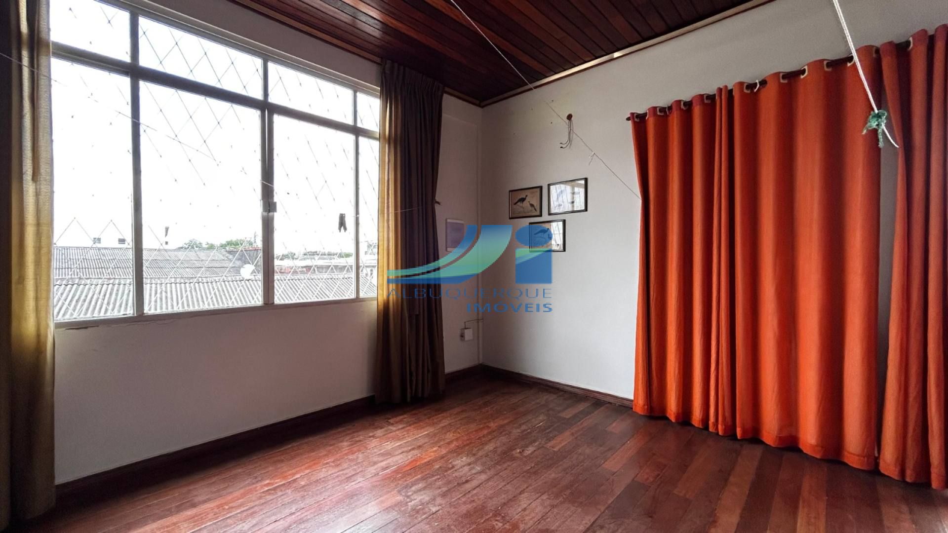 Sobrado Para Vender com 2 quartos 3 suítes, no bairro Ipase em Rio Branco.