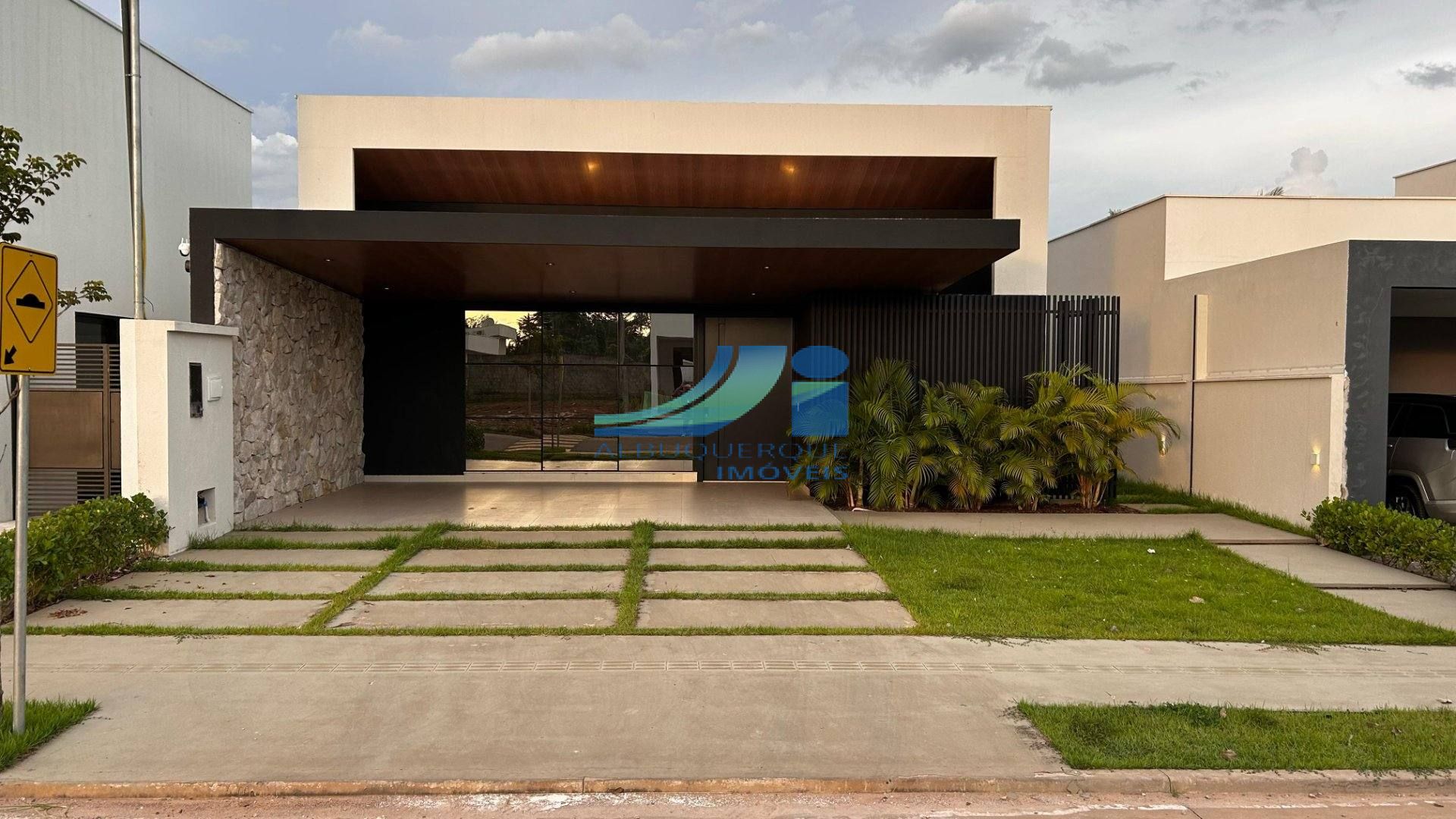 Swiis Park - 03 suítes, gourmet completo