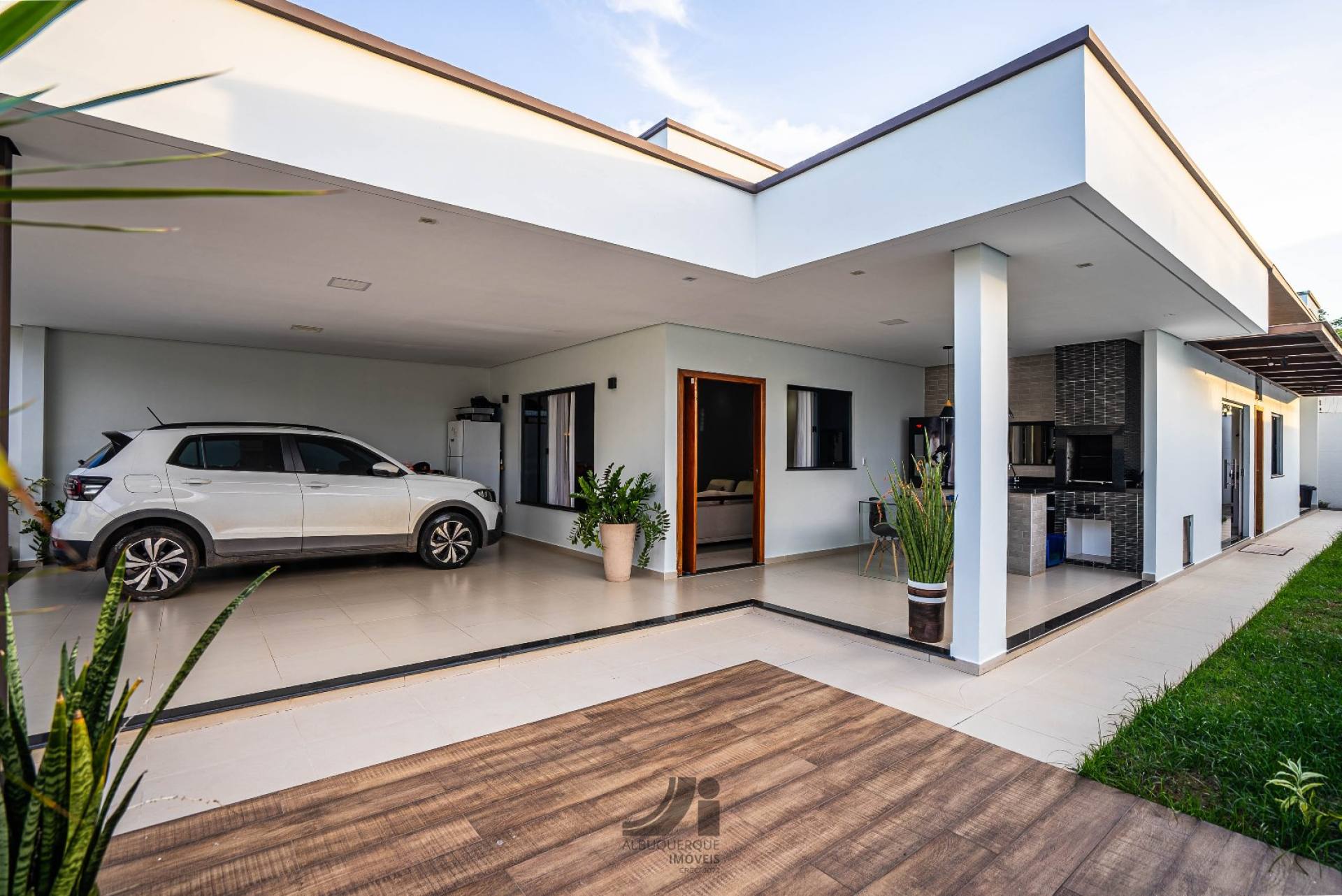 Casa à venda com 03 Suítes - Bairro: Jardim Europa