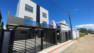 Cobertura duplex a 350 metros do mar