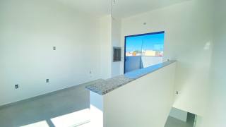 Cobertura duplex a 350 metros do mar