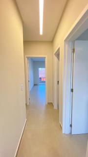 Sobrado de alto patrão com piscina a 300 metros do mar