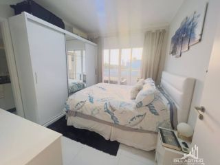 Cobertura com 160 m² 100% mobiliada, a 250 metros do mar faz limite com  Balneario Piçarras